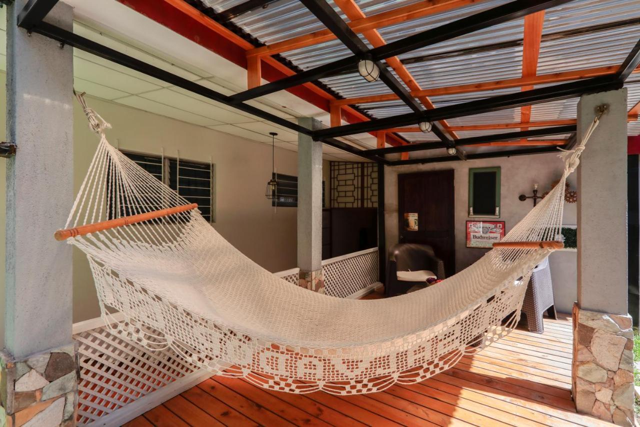 Hostal San Benito Сан-Сальвадор Екстер'єр фото